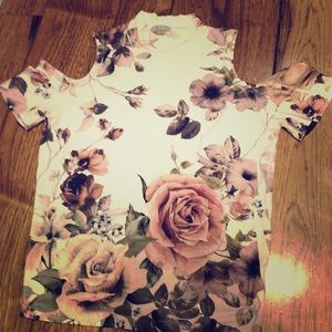 A off the shoulder nice top for girls